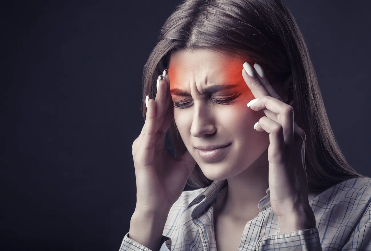 Migren Ağrılarıyla Başa Etmenin Yolları ve Tetikleyici Faktörler